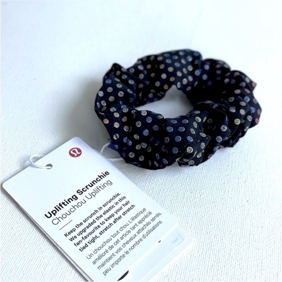 Lululemon Uplifting Scrunchie in Limited Edition Reflective Dot RARE New w/ Tag! - Picture 1 of 4